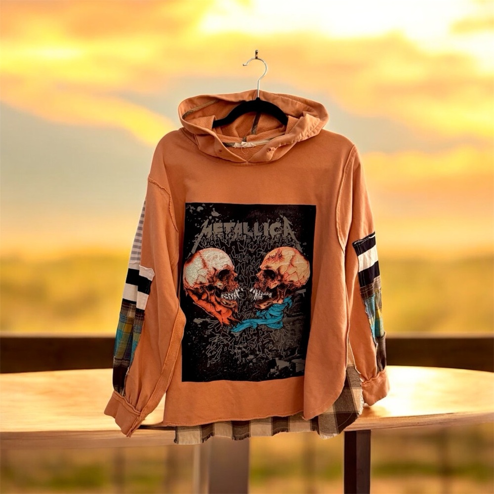 Metallica Women's Rust Graphic Hoodie